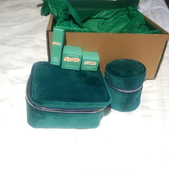 La Mer Moisturizing Cream, The Regenerating Serum and The...